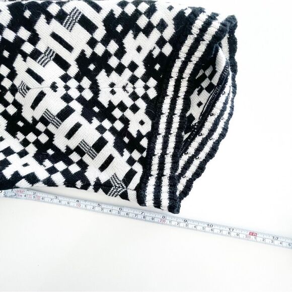 Moda International Black White Sweater Wool Blend Geometric V-Neck Women's S - Picture 7 of 8